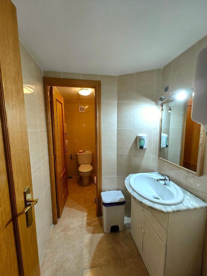 Hostal Siesta & Go Nuevos Ministerios مدريد المظهر الخارجي الصورة