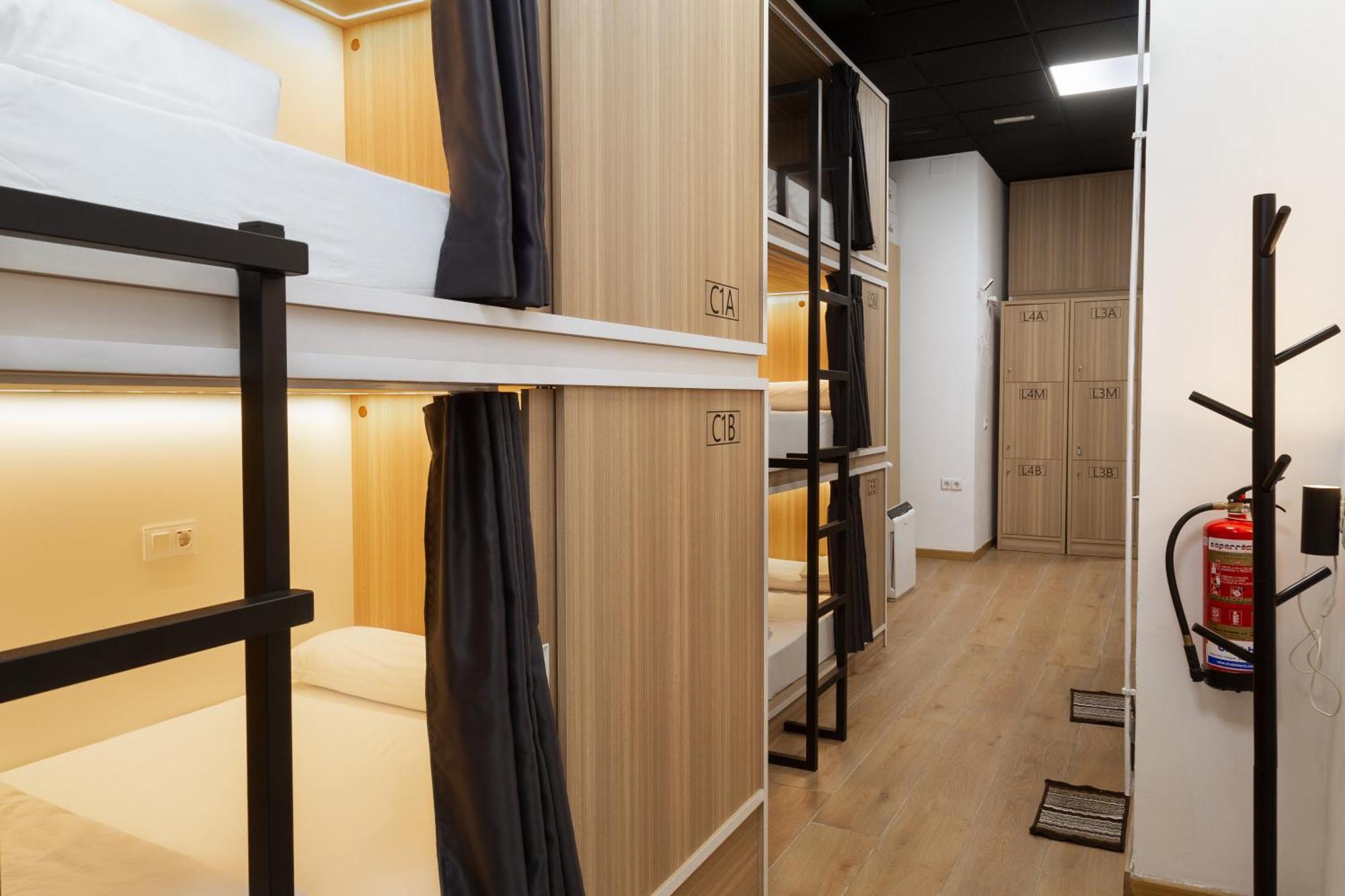 Hostal Siesta & Go Nuevos Ministerios مدريد المظهر الخارجي الصورة