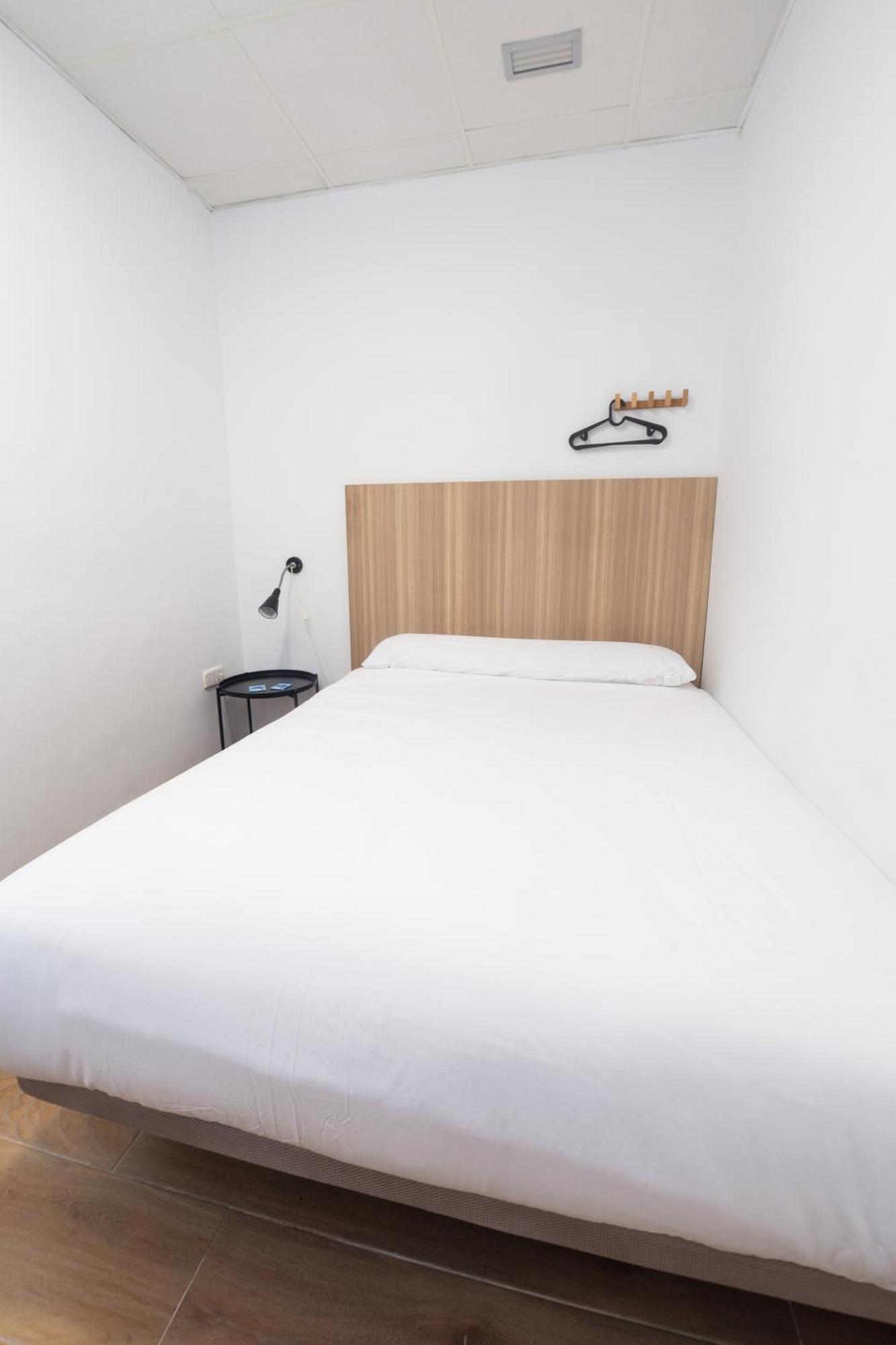 Hostal Siesta & Go Nuevos Ministerios مدريد المظهر الخارجي الصورة