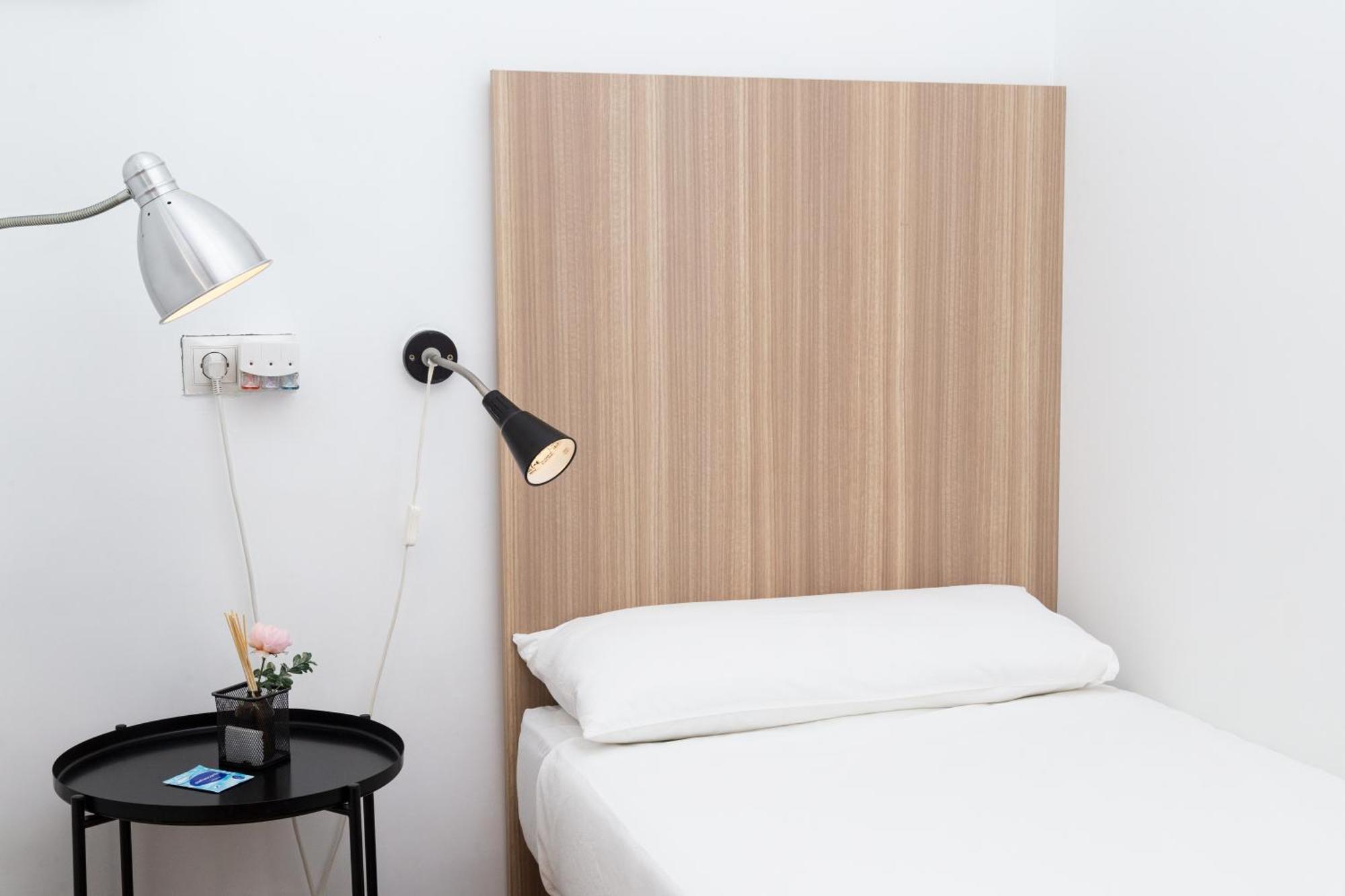 Hostal Siesta & Go Nuevos Ministerios مدريد المظهر الخارجي الصورة